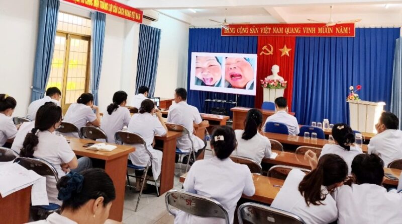 Hội chẩn từ xa: Bước tiến trong nâng cao năng lực chuyên môn Y học cổ truyền